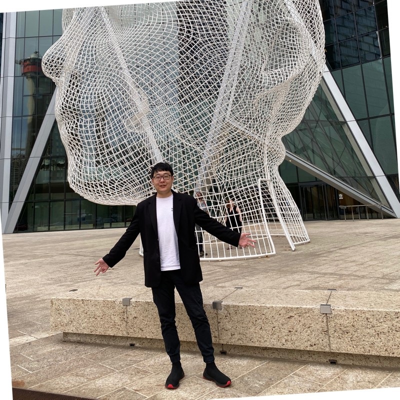 Portrait of Zhonghao Zhang